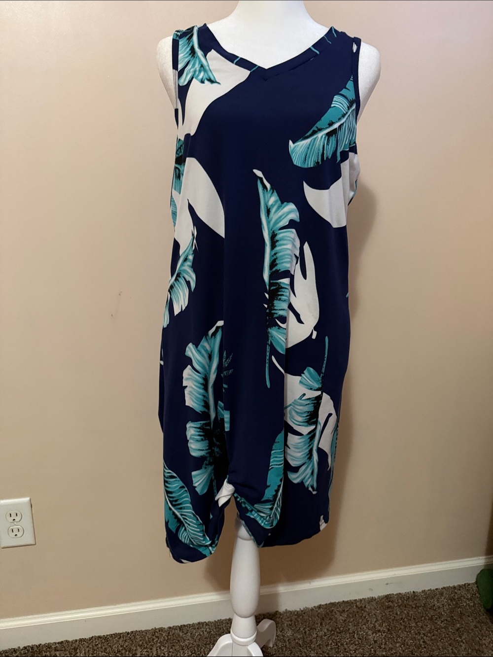 Old Navy Navy Tropical-Print Sleeveless Mini Dress